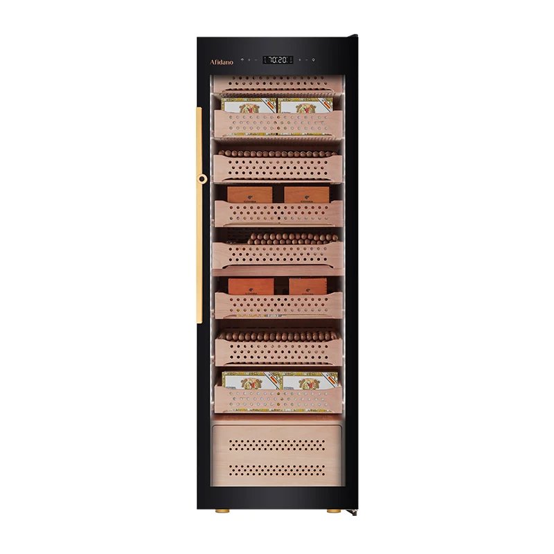 B8 — Cigar humidor, 2500 cigars